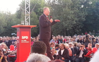 Peer Steinbrück erklärt die Positionen der SPD